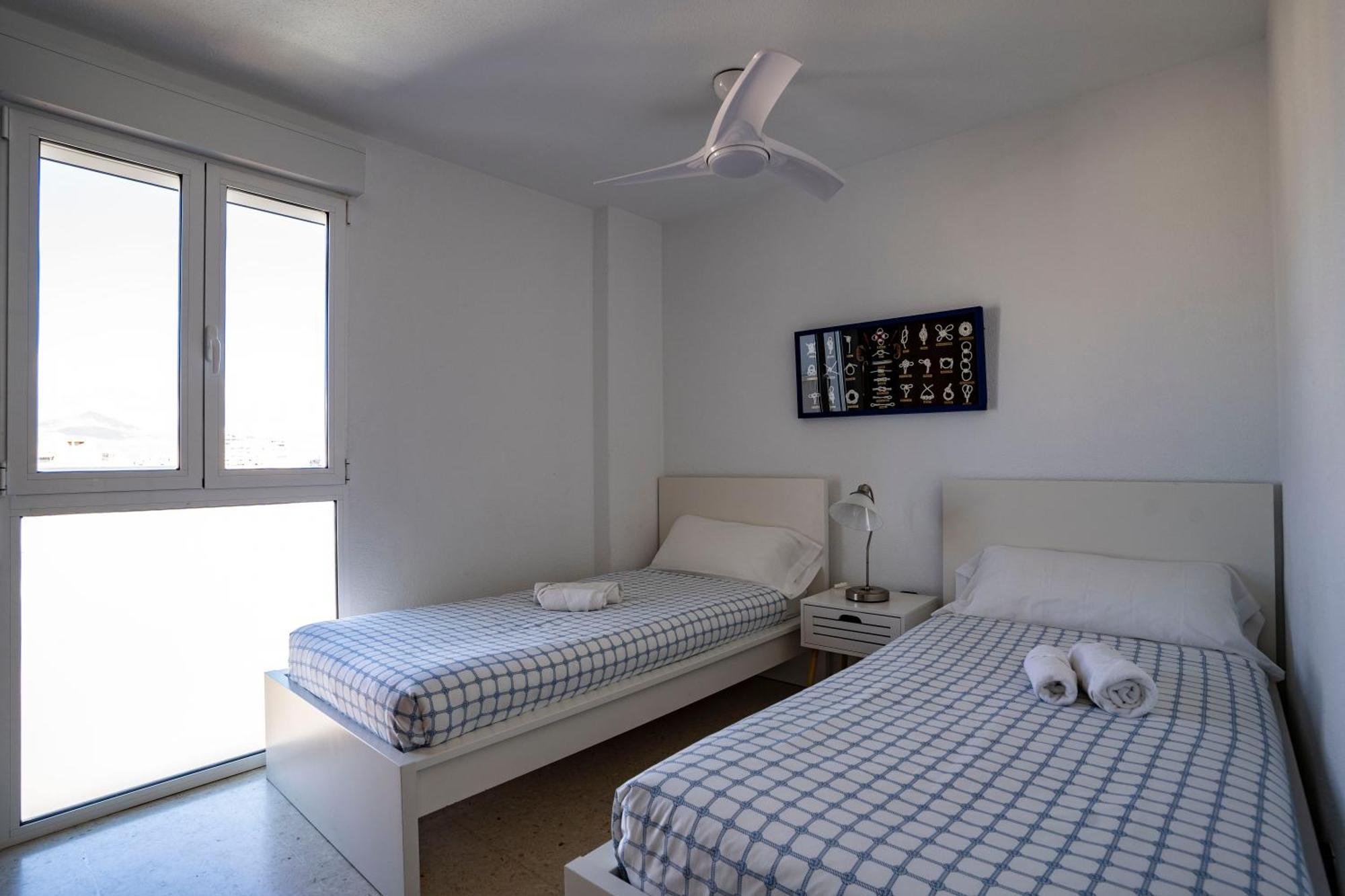 Apartamento Faro Blanco Аликанте Екстериор снимка